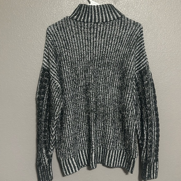 Rock & Republic brand size Large Women’s Sweater - Picture 9 of 15